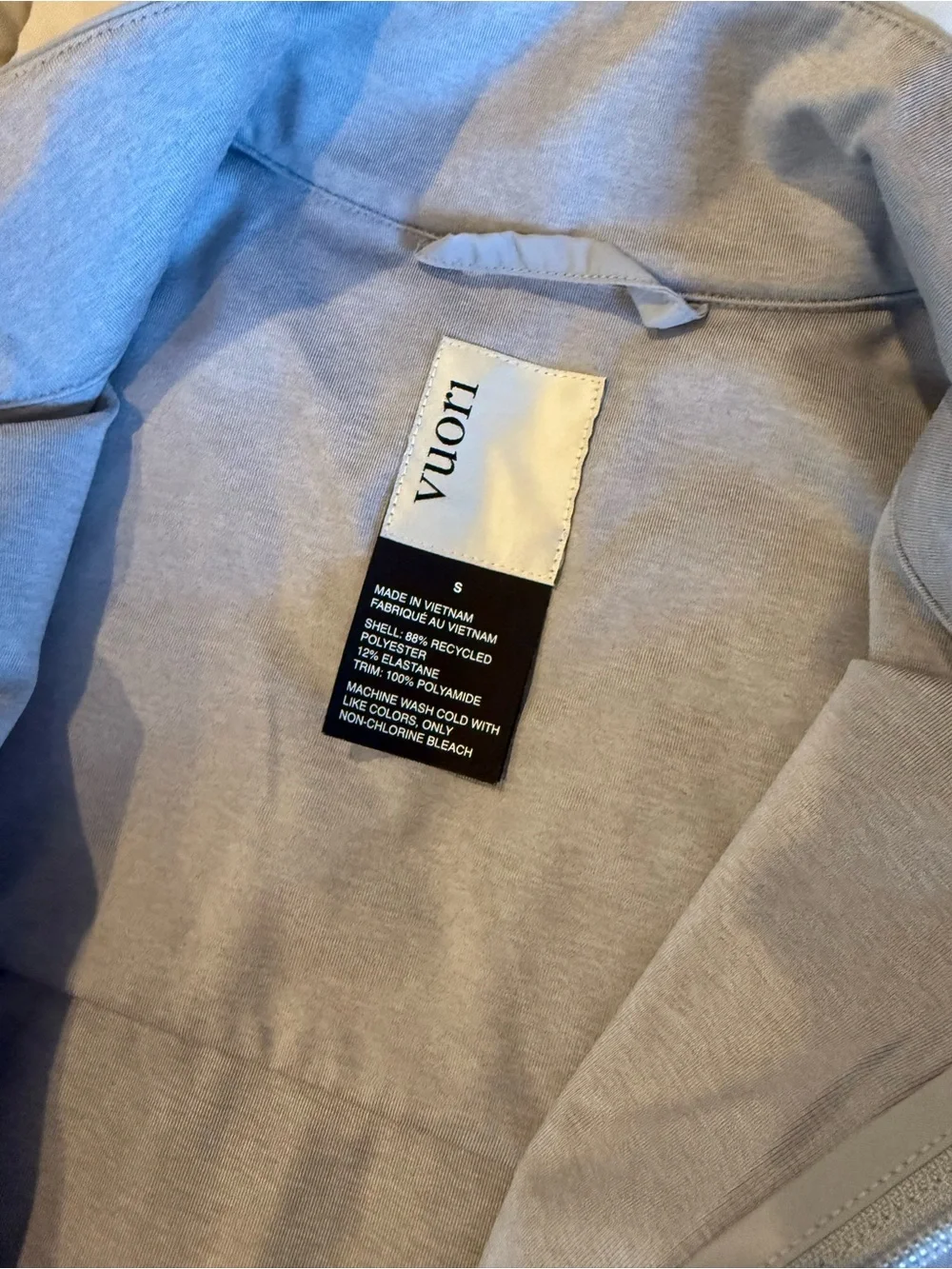 Vuori like new gray vest